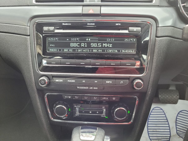 Used Skoda Superb 2011 for sale - 76283213: Photo 28