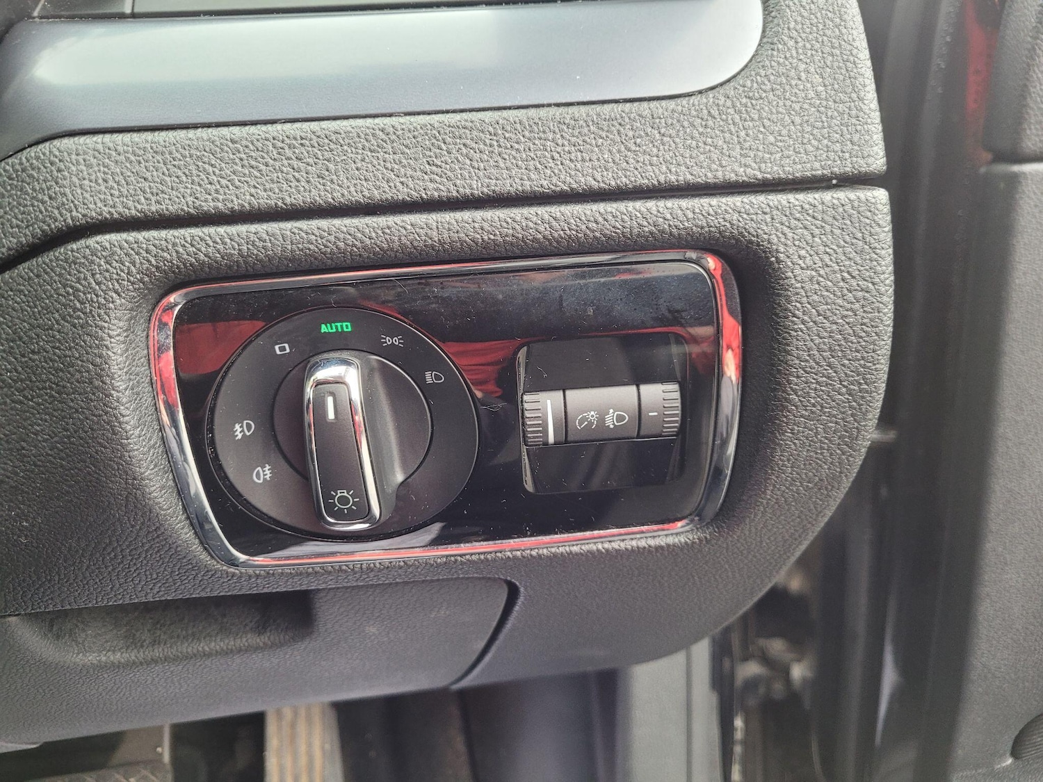 Used Skoda Superb 2011 for sale - 76283213: Photo 33