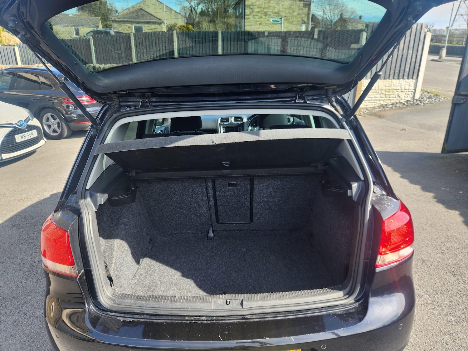 Used Volkswagen Golf 2010 for sale - 78157320: Photo 37