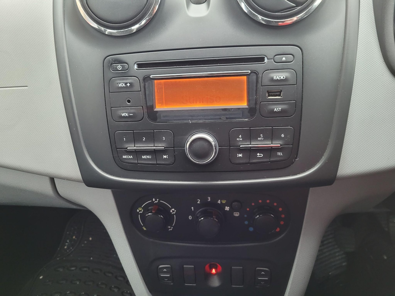 Used Dacia Sandero 2013 for sale - 76512009: Photo 26