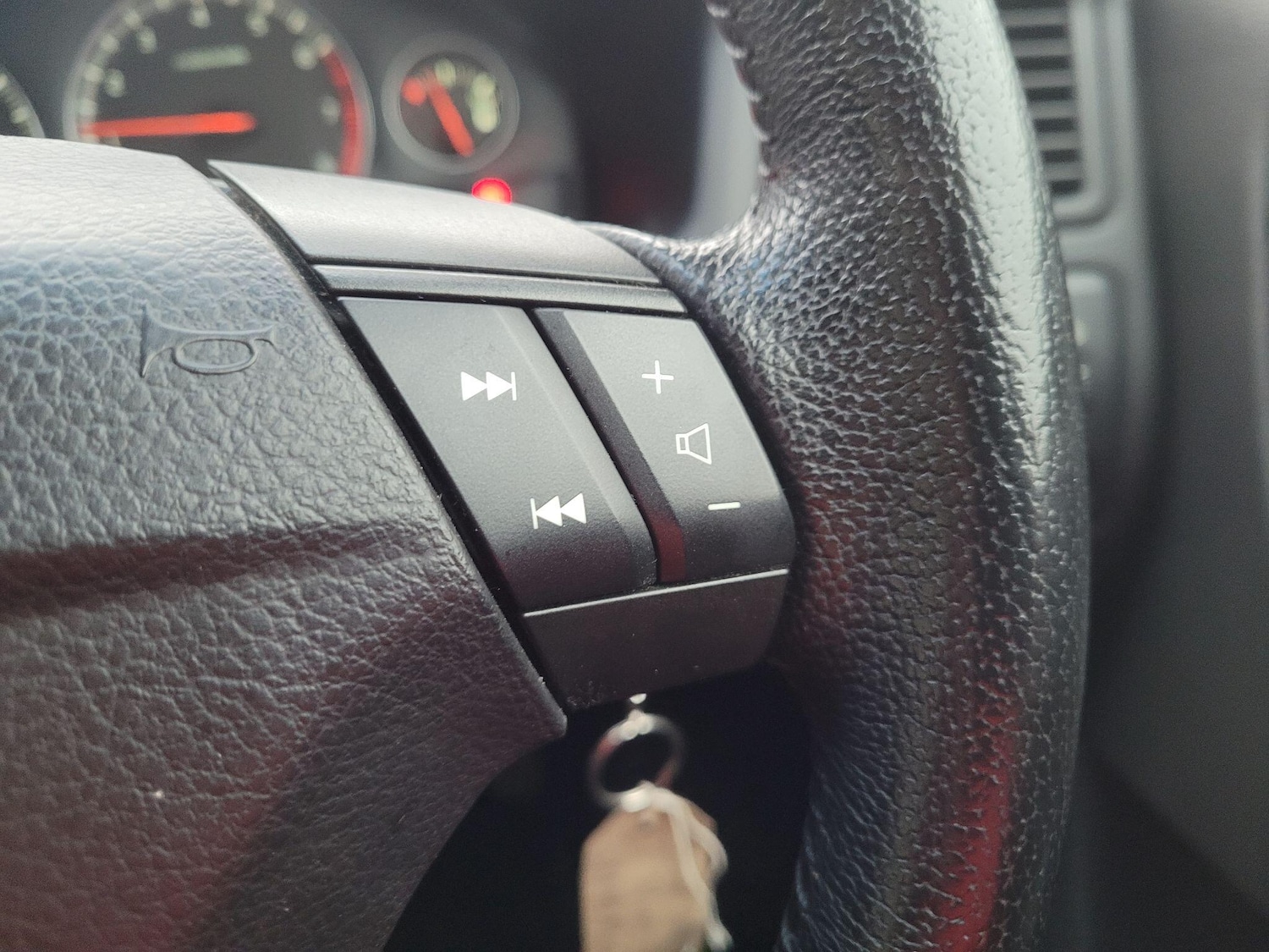 Used Volvo S60 2006 for sale - 76886930: Photo 30