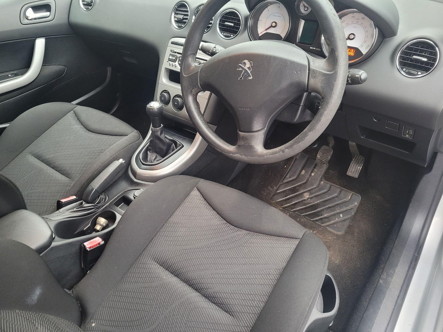 Used Peugeot 308 2012 for sale - 77321047: Photo 13