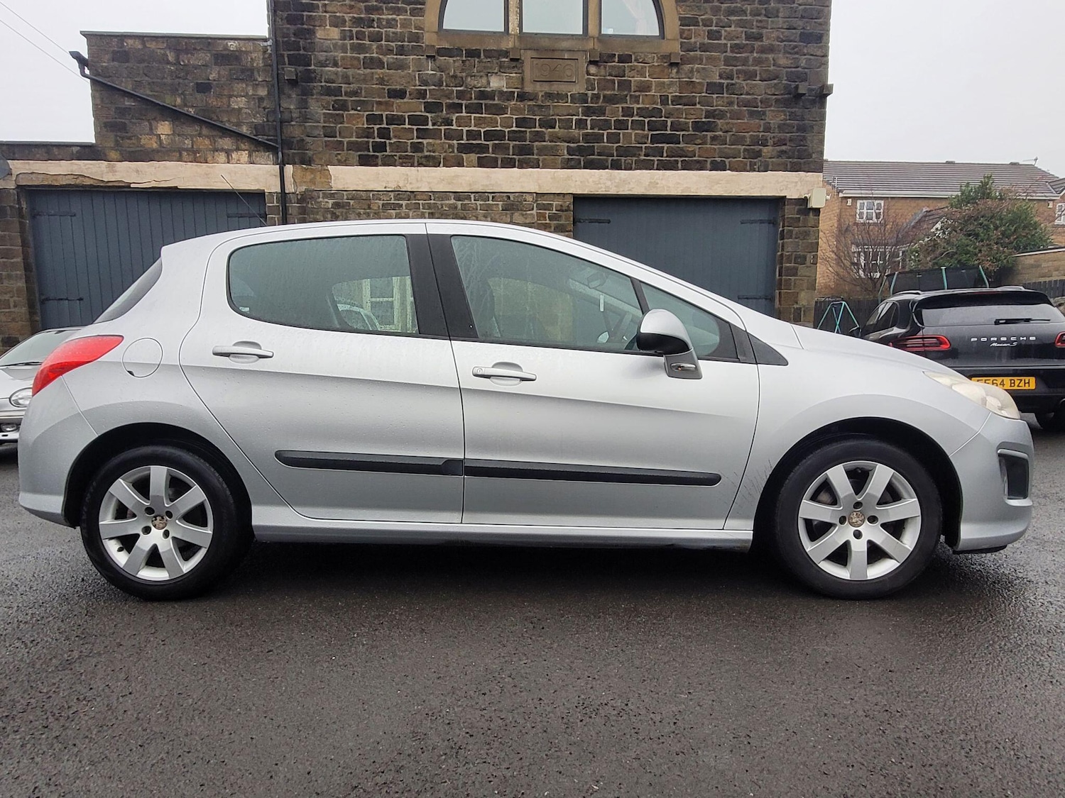 Used Peugeot 308 2012 for sale - 77321047: Photo 3