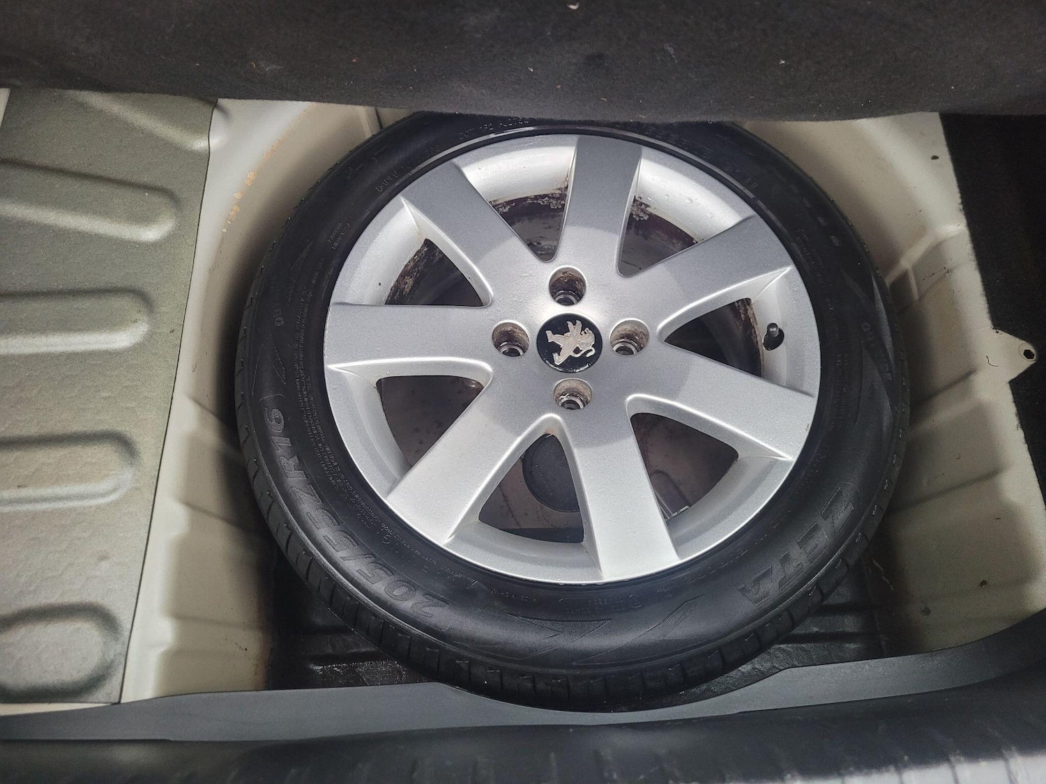 Used Peugeot 308 2012 for sale - 77321047: Photo 36