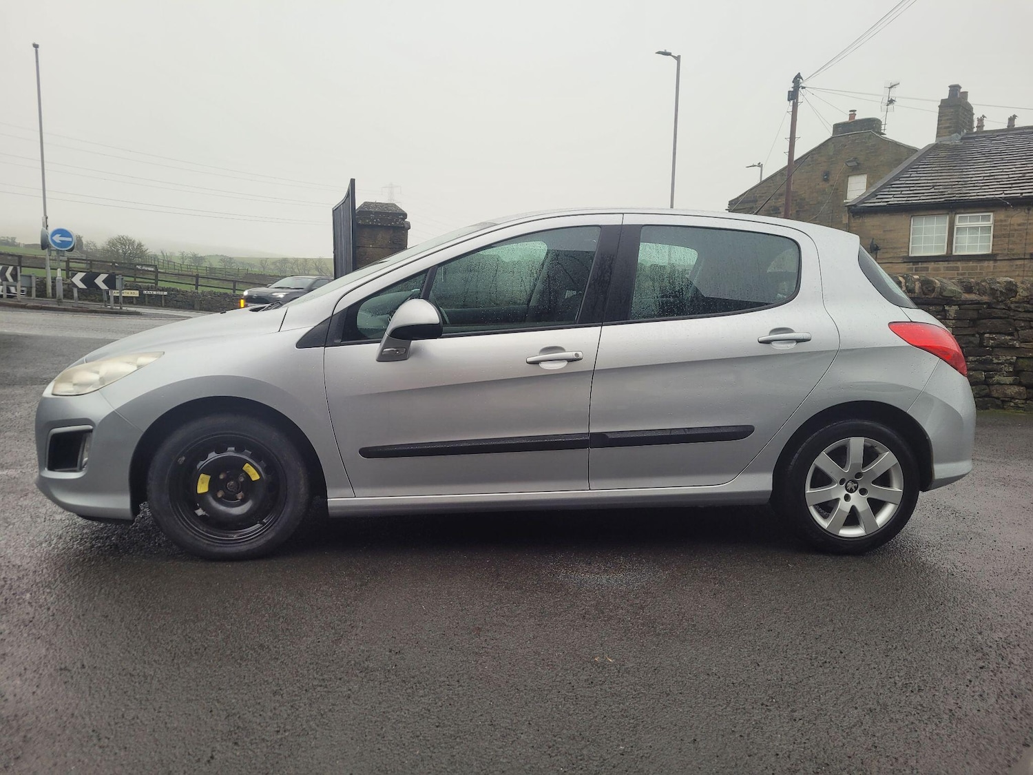 Used Peugeot 308 2012 for sale - 77321047: Photo 4