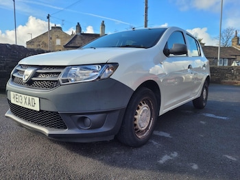 Used Dacia Sandero 2013 for sale - 76349790: Photo
