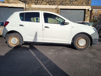 Used Dacia Sandero 2013 for sale - 76349790: Photo