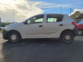Used Dacia Sandero 2013 for sale - 76349790: Photo