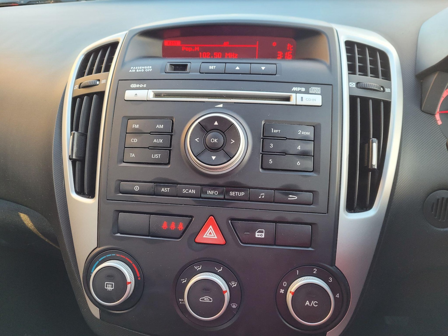 Used Kia Ceed for sale - 77091348: Photo 27