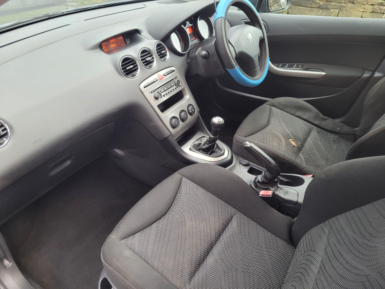 Used Peugeot 308 2011 for sale - 76942580: Photo 14