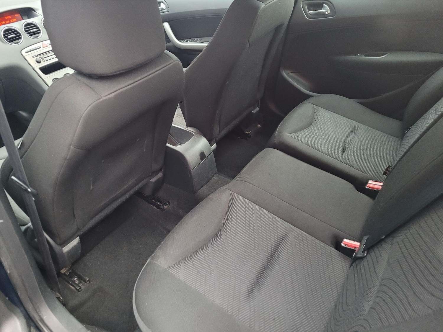 Used Peugeot 308 2011 for sale - 76942580: Photo 17