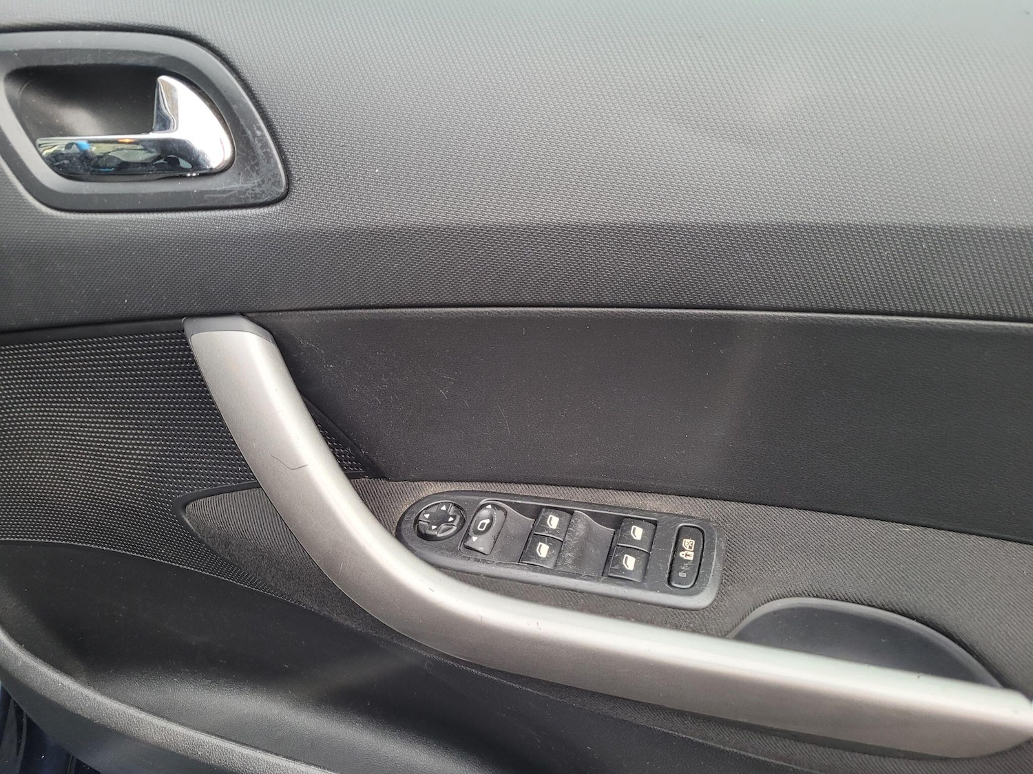 Used Peugeot 308 2011 for sale - 76942580: Photo 20