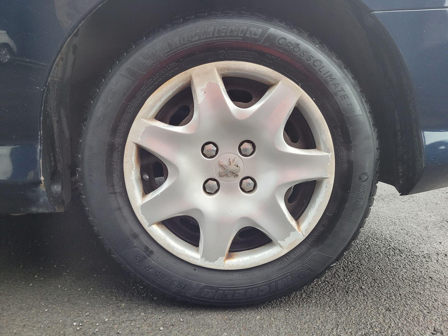 Used Peugeot 308 2011 for sale - 76942580: Photo 36