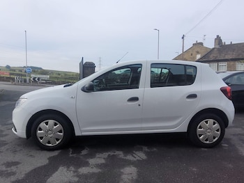 Used Dacia Sandero 2017 for sale - 75953896: Photo