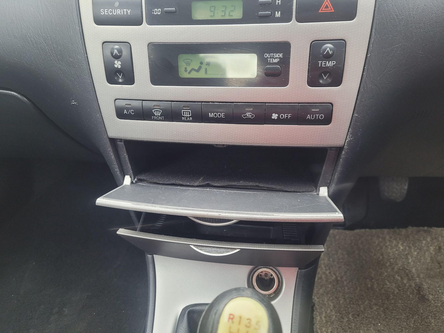 Vehicle 28