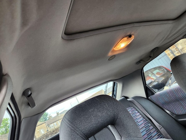 Used Mazda 323 for sale - 75376955: Photo 25