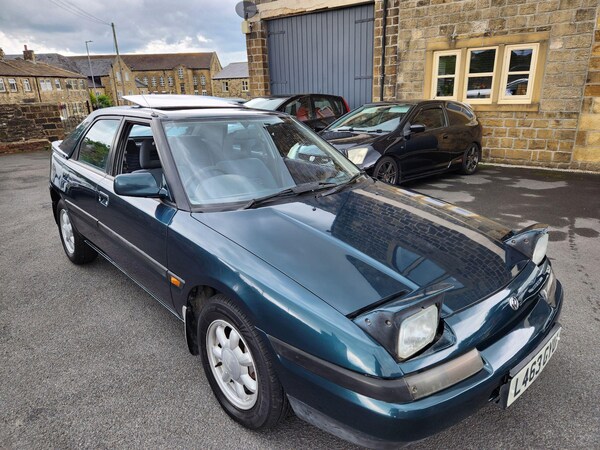 Used Mazda 323 for sale - 75376955: Photo 6