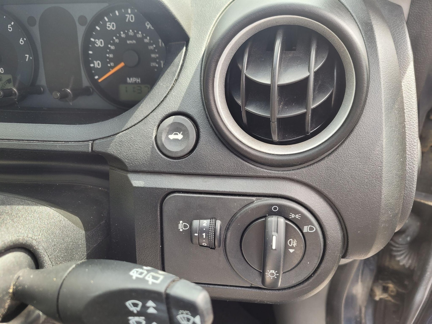 Vehicle 29