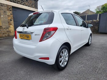 Used Toyota Yaris 2013 for sale - 78492413: Photo