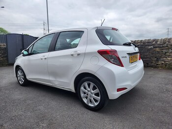 Used Toyota Yaris 2013 for sale - 78492413: Photo