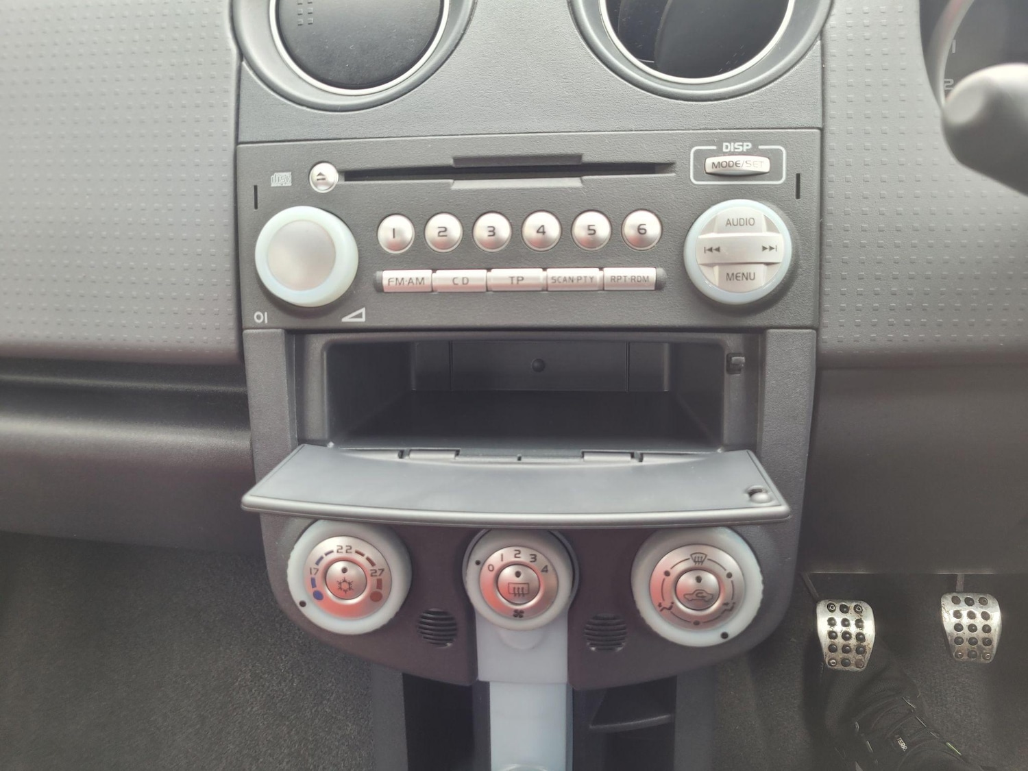 Vehicle 28