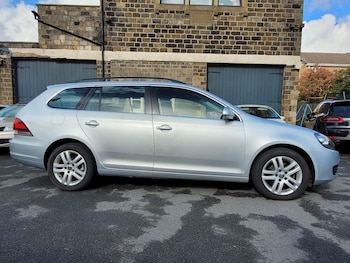 Used Volkswagen Golf 2011 for sale - 75991012: Photo