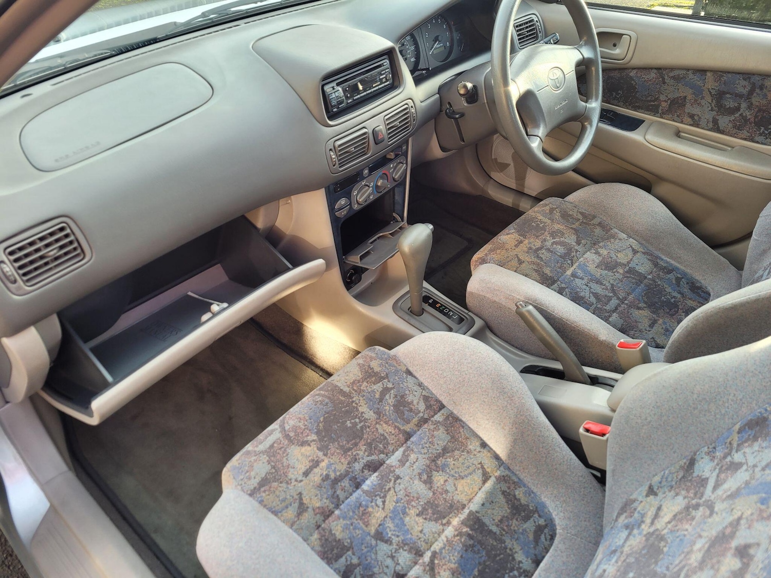 Used Toyota Corolla 1998 for sale - 76965125: Photo 15