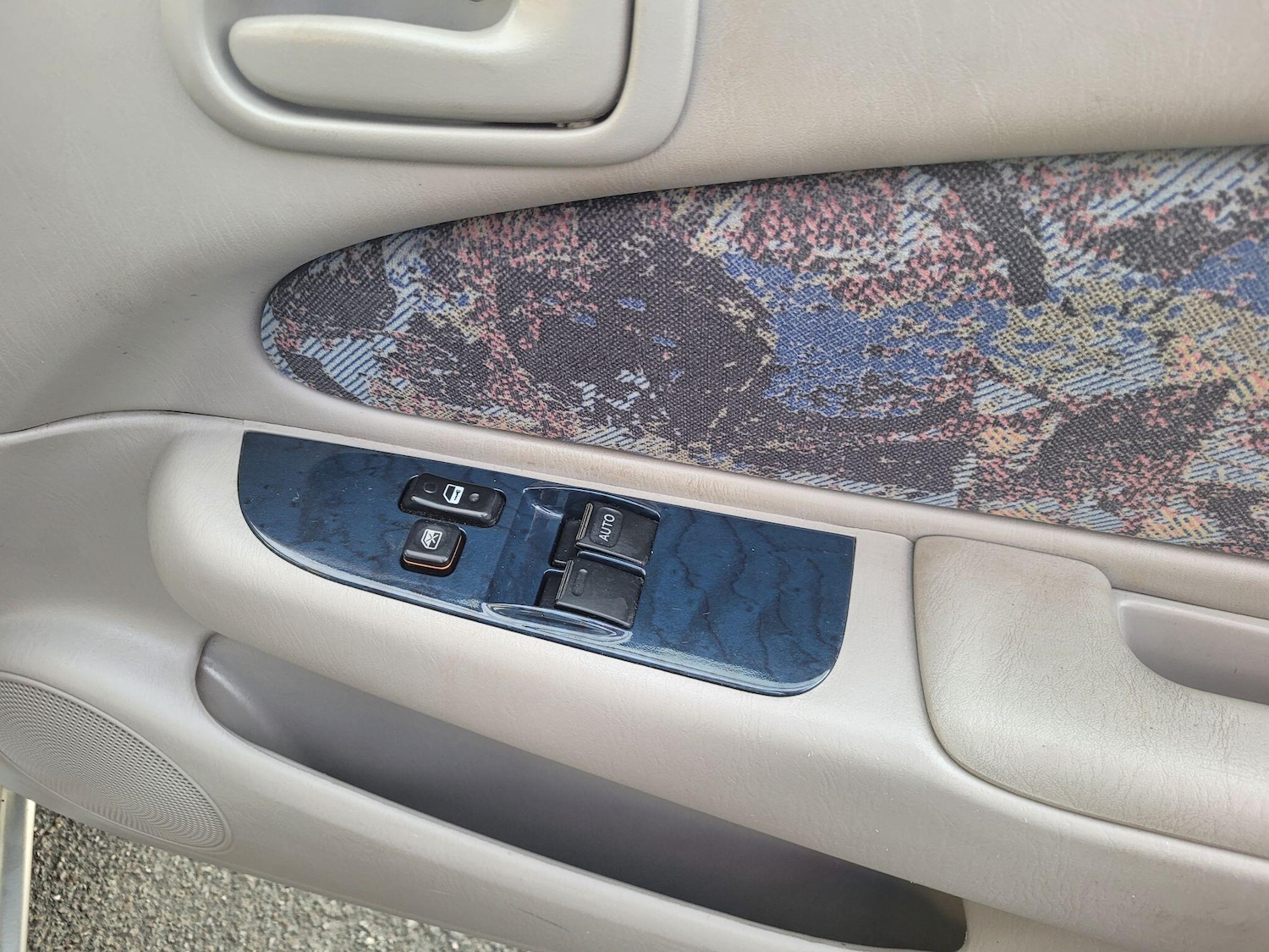 Used Toyota Corolla 1998 for sale - 76965125: Photo 19