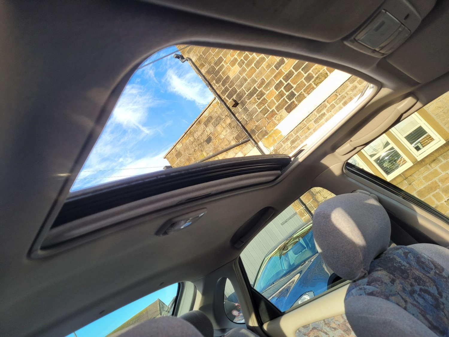 Used Toyota Corolla 1998 for sale - 76965125: Photo 23