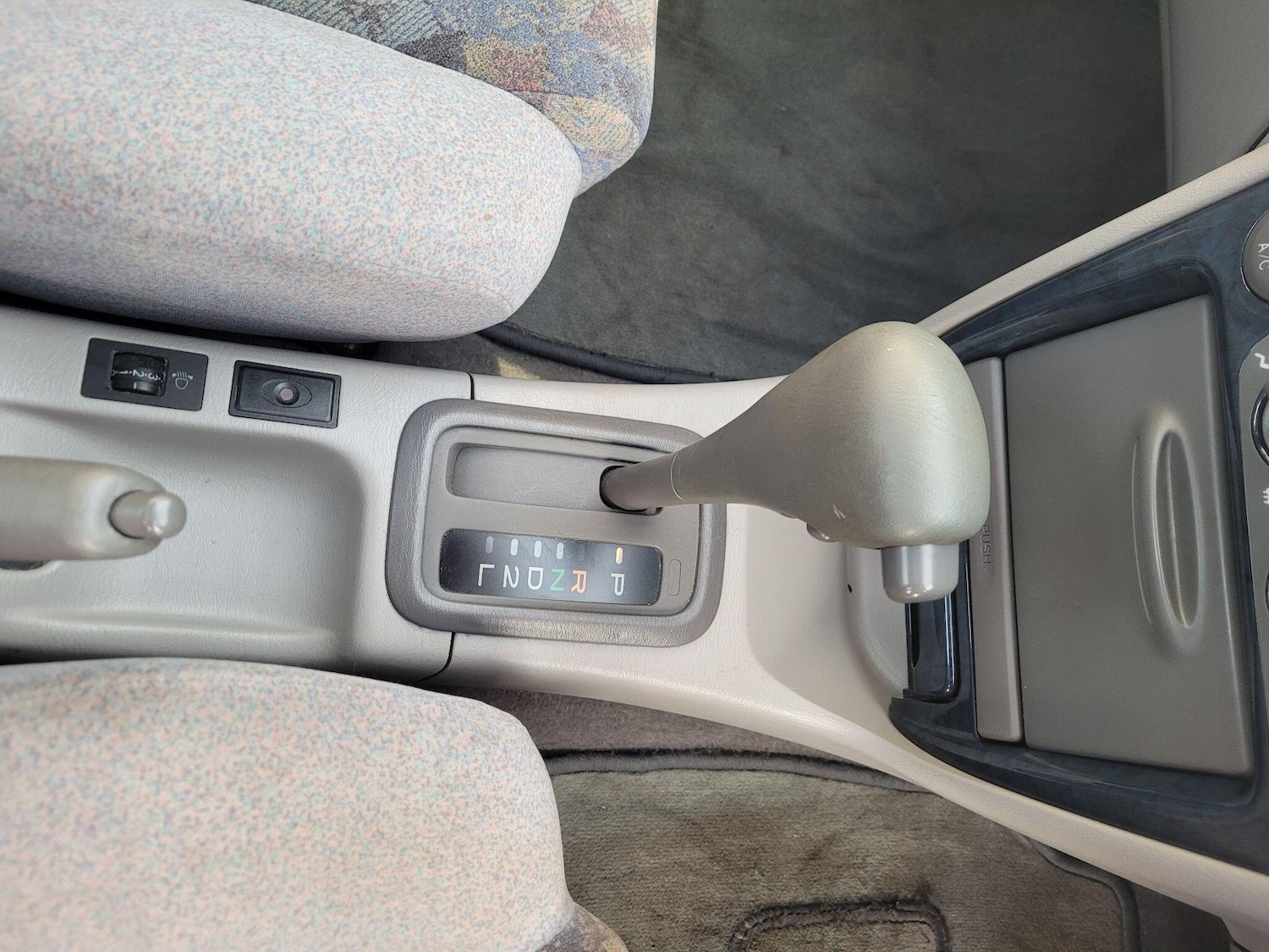 Used Toyota Corolla 1998 for sale - 76965125: Photo 27