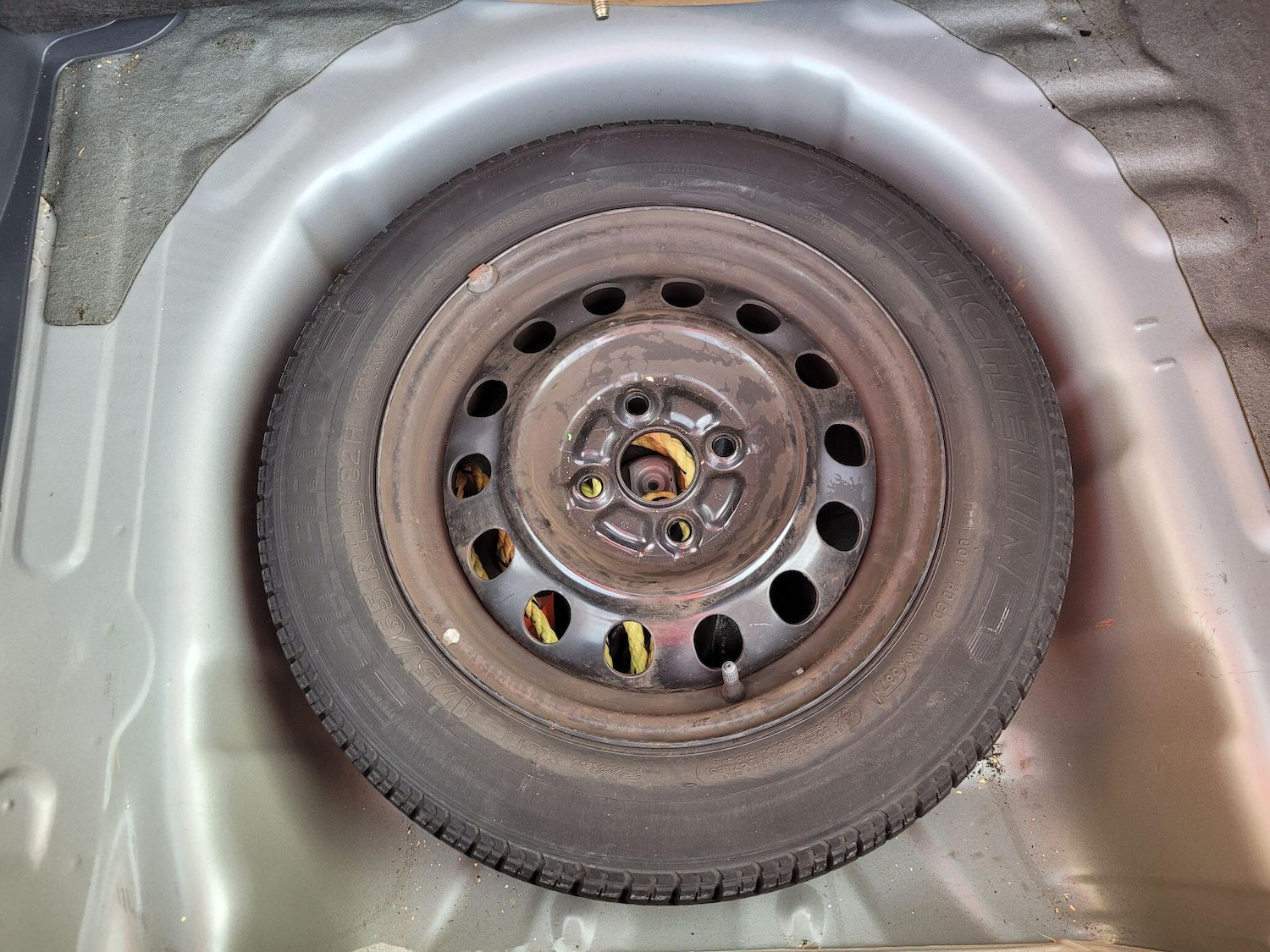 Used Toyota Corolla 1998 for sale - 76965125: Photo 39