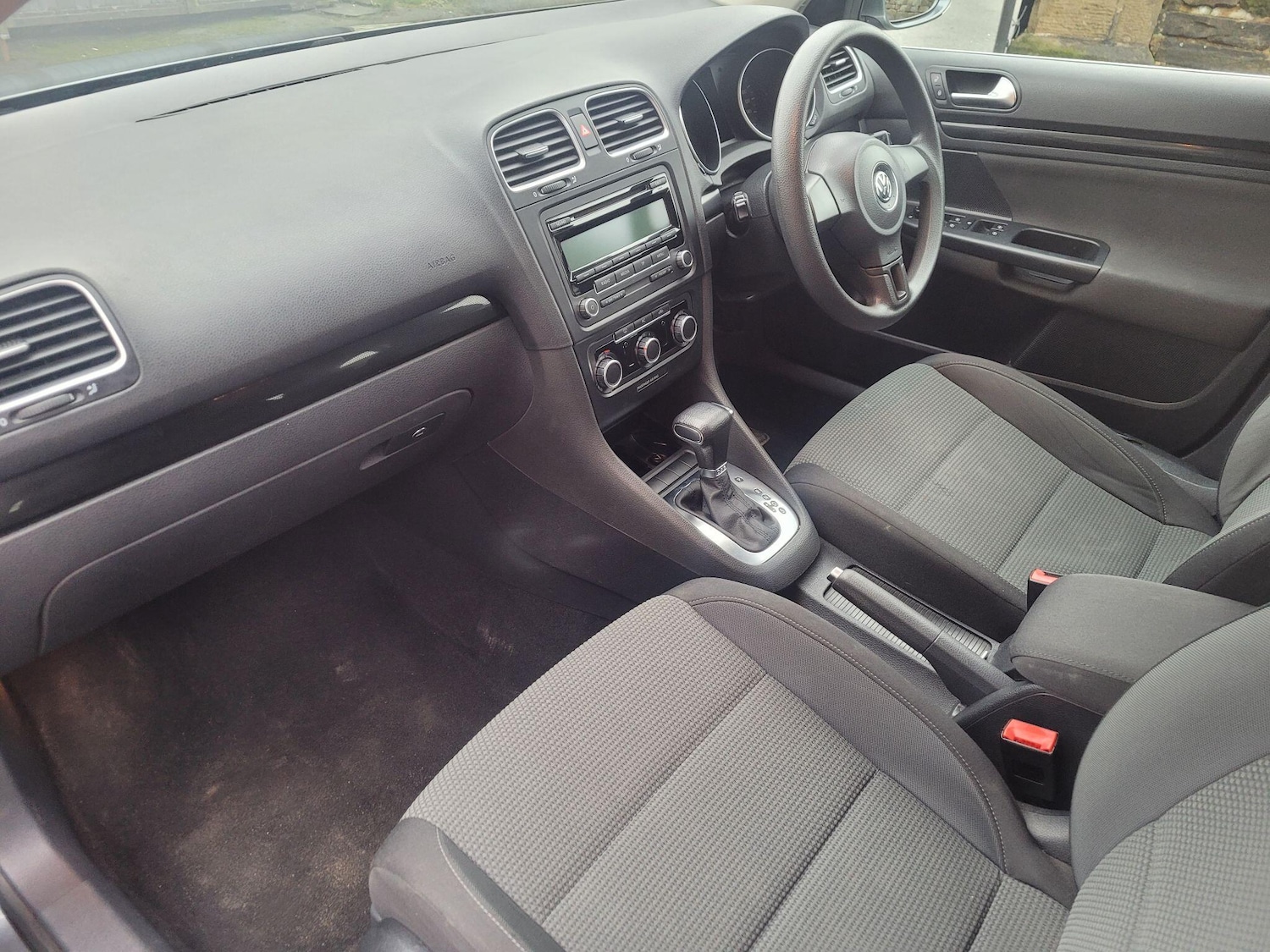 Used Volkswagen Golf 2010 for sale - 77598899: Photo 13