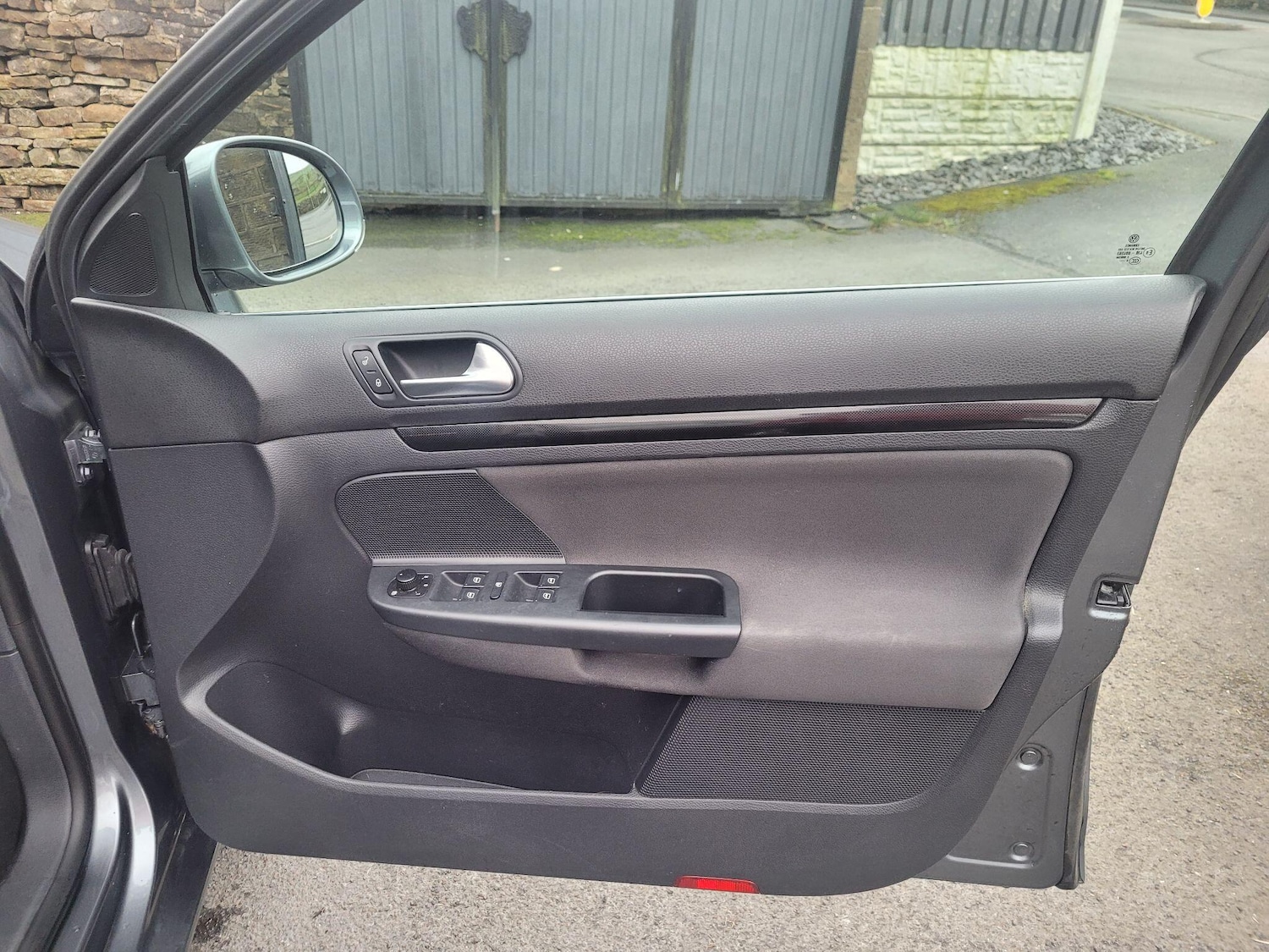 Used Volkswagen Golf 2010 for sale - 77598899: Photo 18