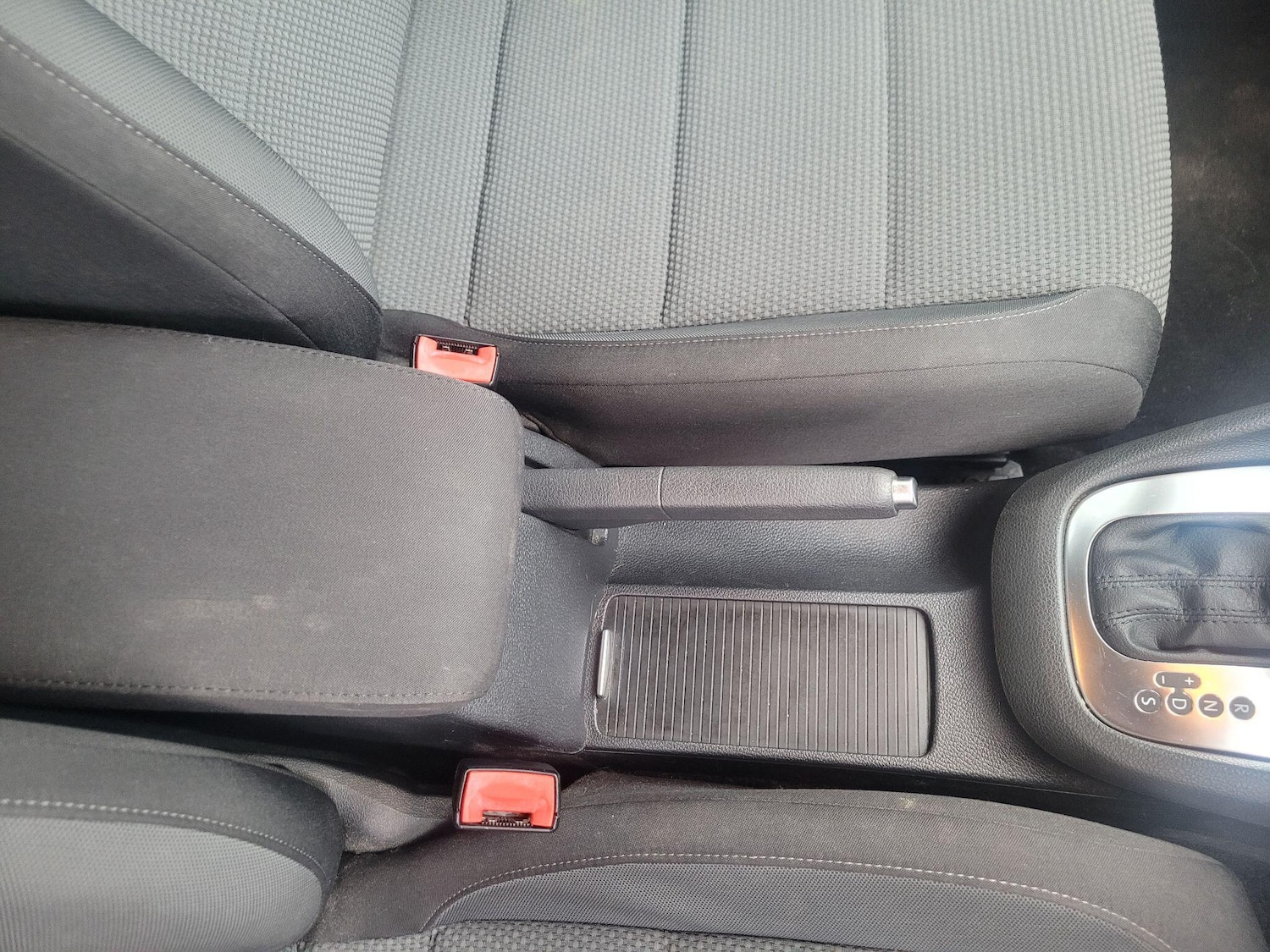 Used Volkswagen Golf 2010 for sale - 77598899: Photo 23