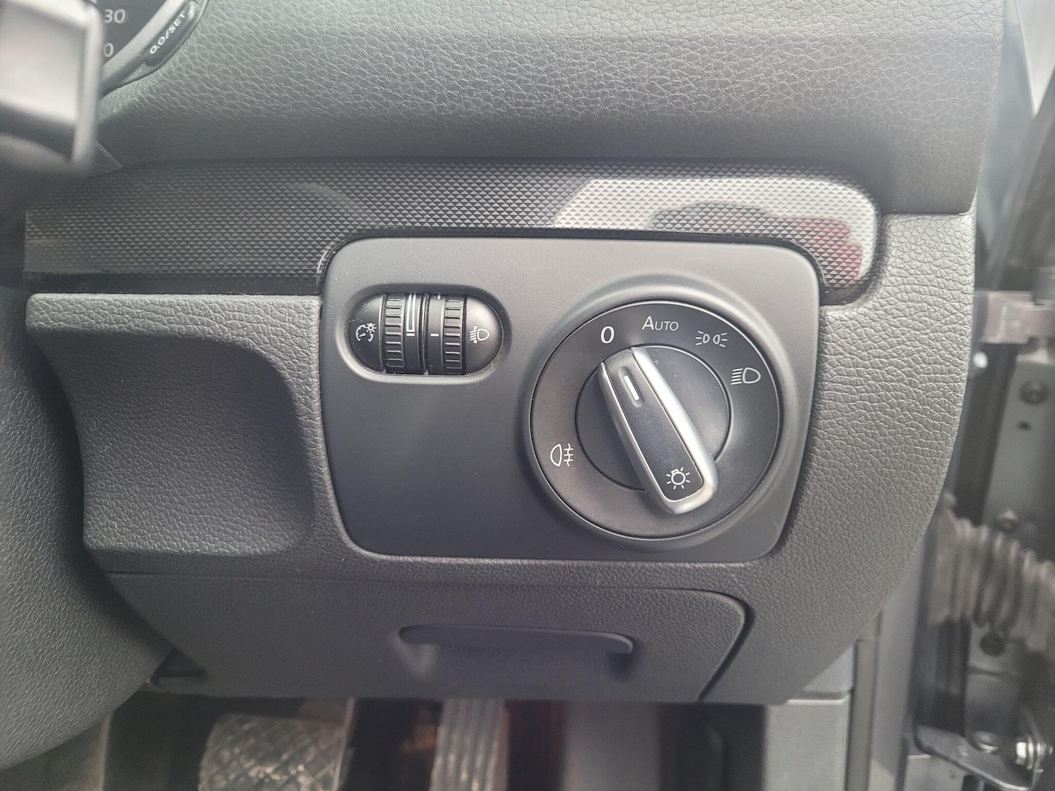 Used Volkswagen Golf 2010 for sale - 77598899: Photo 29