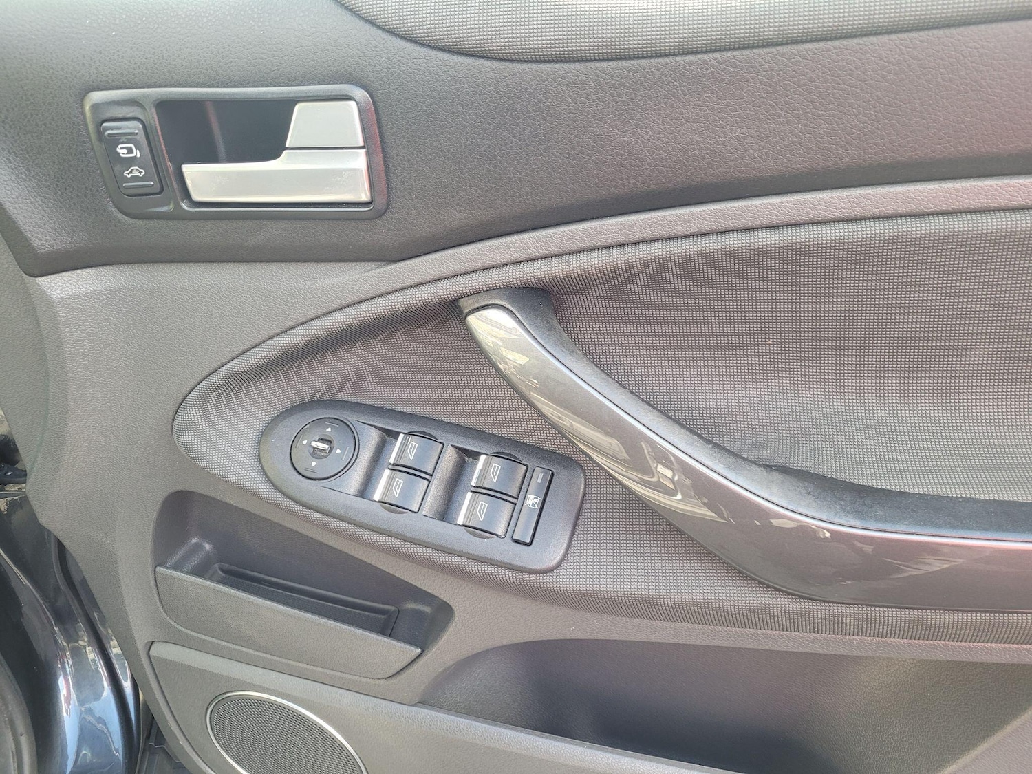 Used Ford Kuga 2008 for sale - 76348941: Photo 19