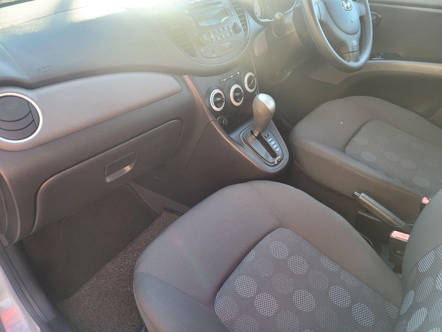 Used Hyundai i10 2010 for sale - 77564646: Photo 14