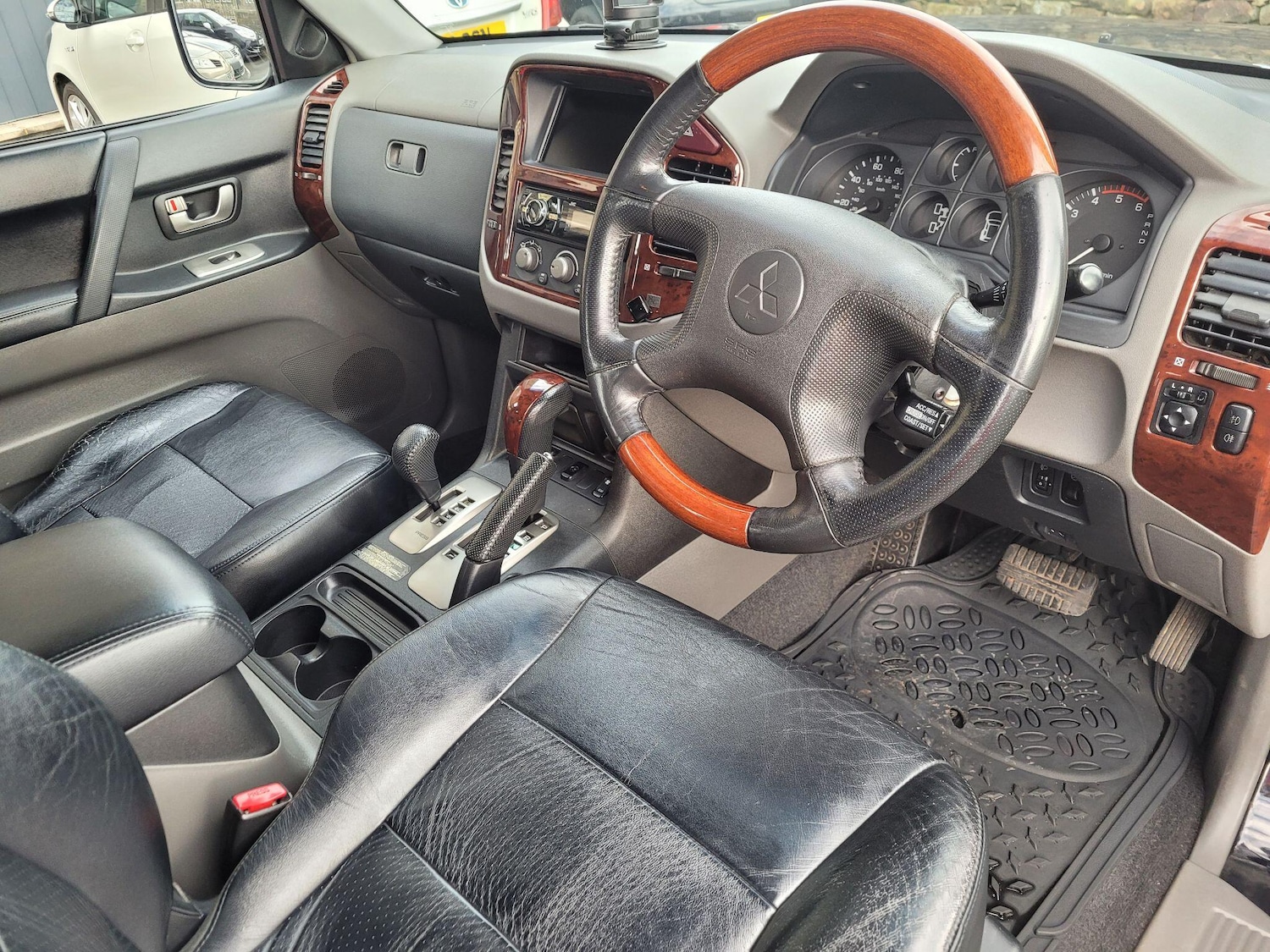 Used Mitsubishi Shogun 2003 for sale - 76485310: Photo 13