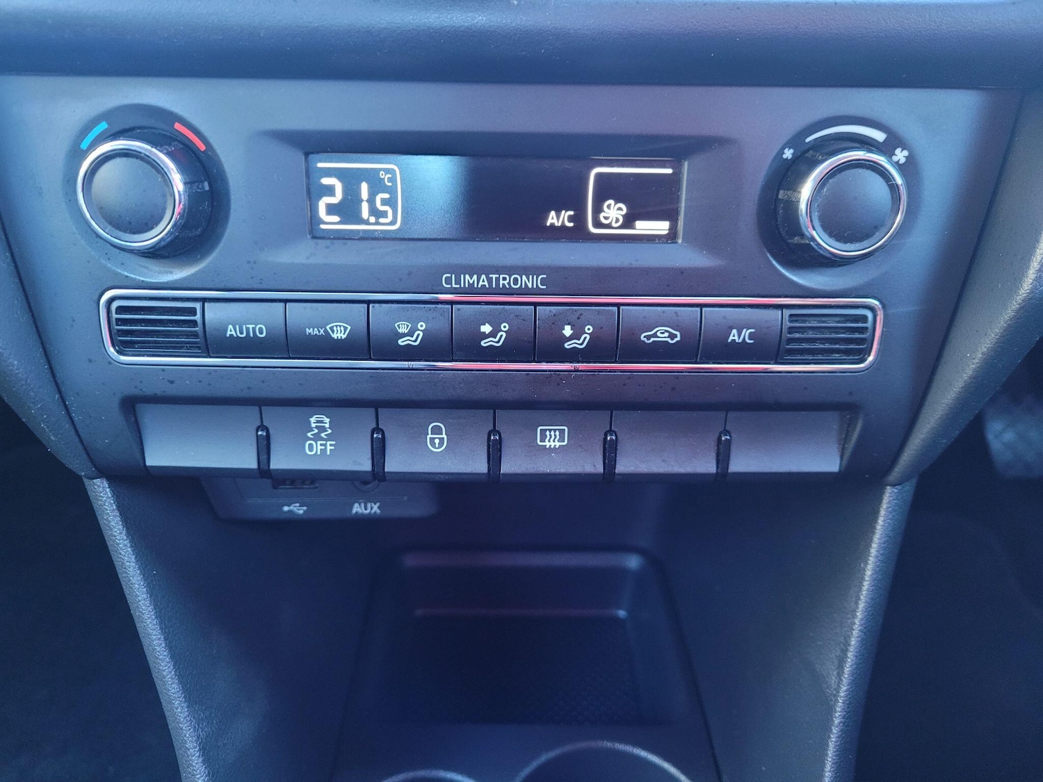 Used Skoda Rapid Spaceback 2015 for sale - 76801729: Photo 29