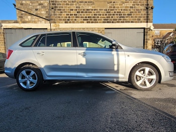 Used Skoda Rapid Spaceback 2015 for sale - 76801729: Photo