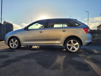 Used Skoda Rapid Spaceback 2015 for sale - 76801729: Photo