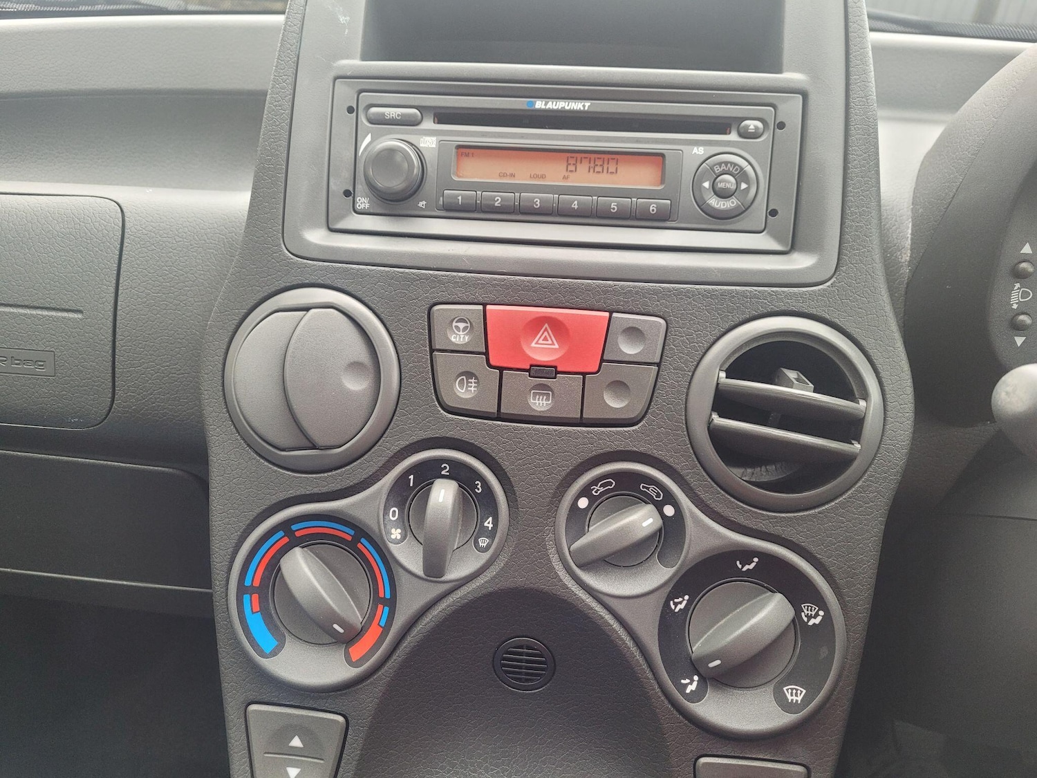 Used Fiat Panda 2011 for sale - 77598719: Photo 27