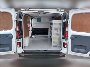 Vauxhall Vivaro feature image