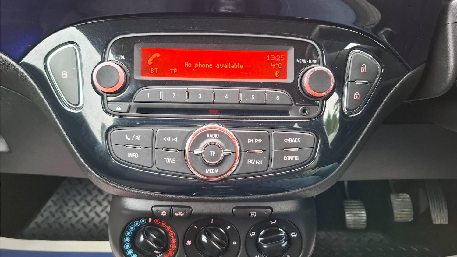 Used Vauxhall ADAM 2014 for sale - 77175689: Photo 16