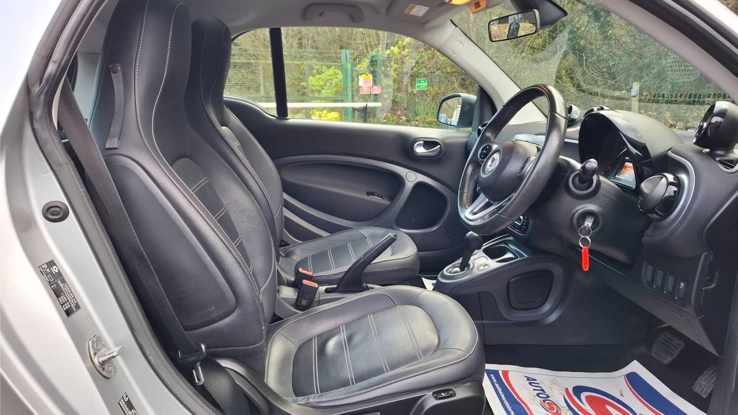 Used smart fortwo 2017 for sale - 76743331: Photo 10