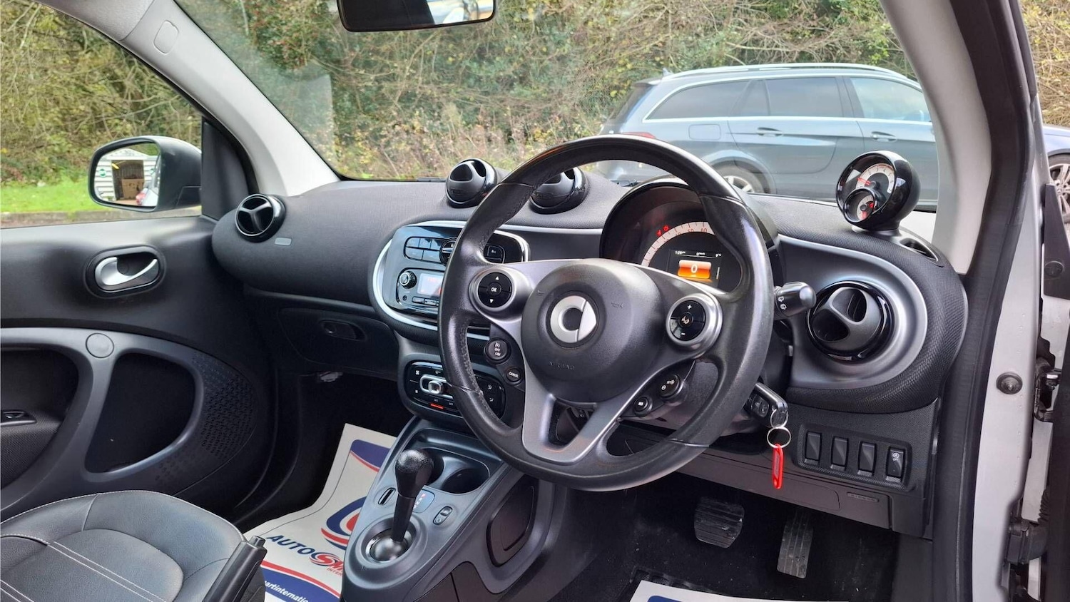 Used smart fortwo 2017 for sale - 76743331: Photo 11