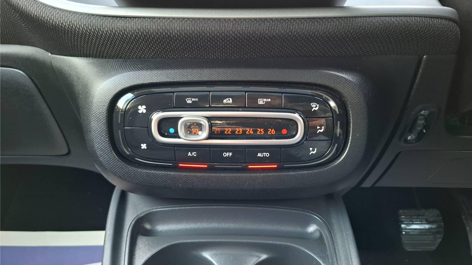 Used smart fortwo 2017 for sale - 76743331: Photo 17