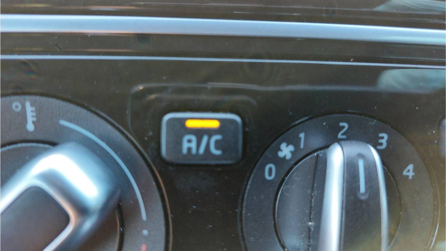 Used Volkswagen up! 2014 for sale - 76992205: Photo 16