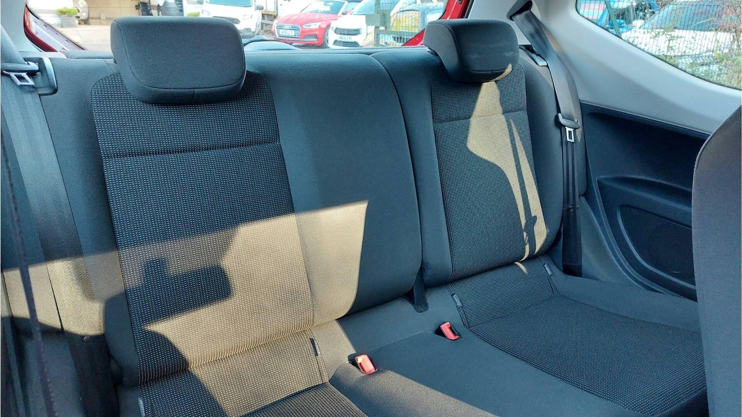 Used Volkswagen up! 2014 for sale - 76992205: Photo 18