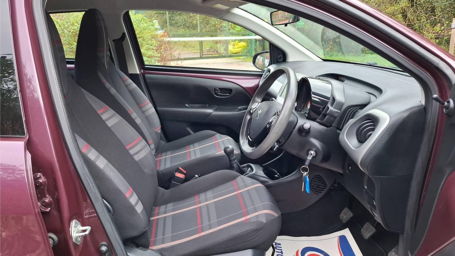 Used Peugeot 108 2016 for sale - 76619751: Photo 10